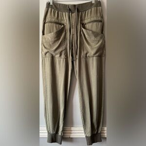 Young Fabulous & Broke Green Jogger Pants (Size: M)